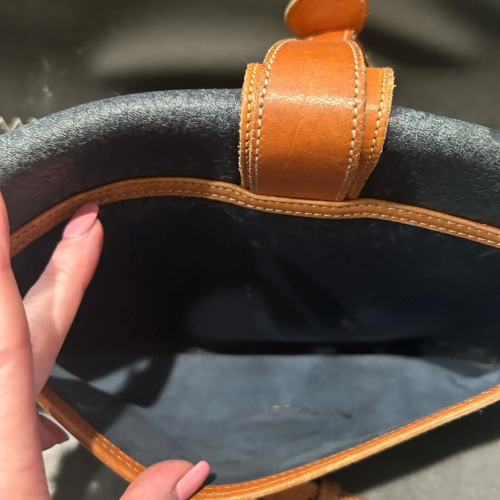 Dooney & Bourke Black and Tan Crossbody Bag - Picture 4 of 7